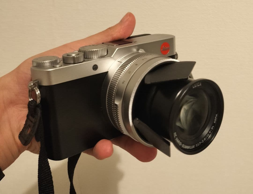 LEICA D-LUX 7 シルバー 本体と付属品