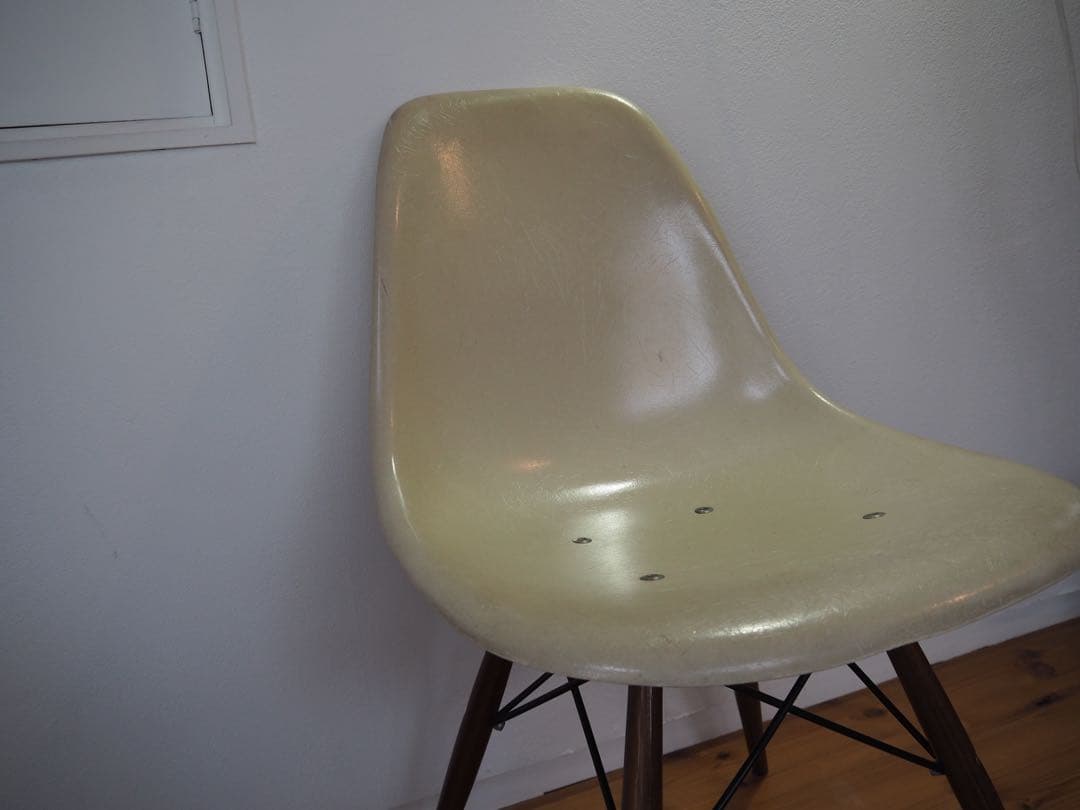 イームズ　シェルチェア