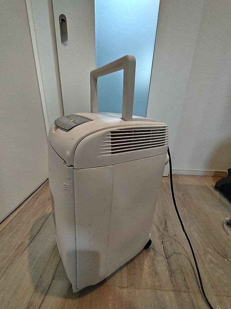 消しゴ虫　です