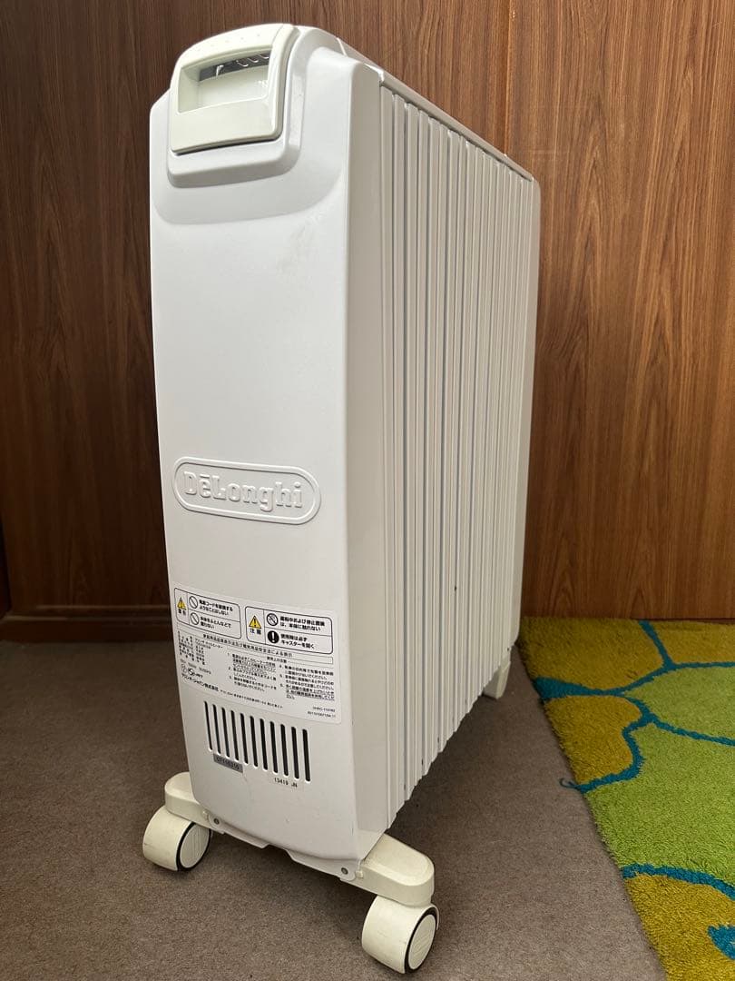 【デロンギ】オイルヒーター・部屋がじんわり暖まります！
