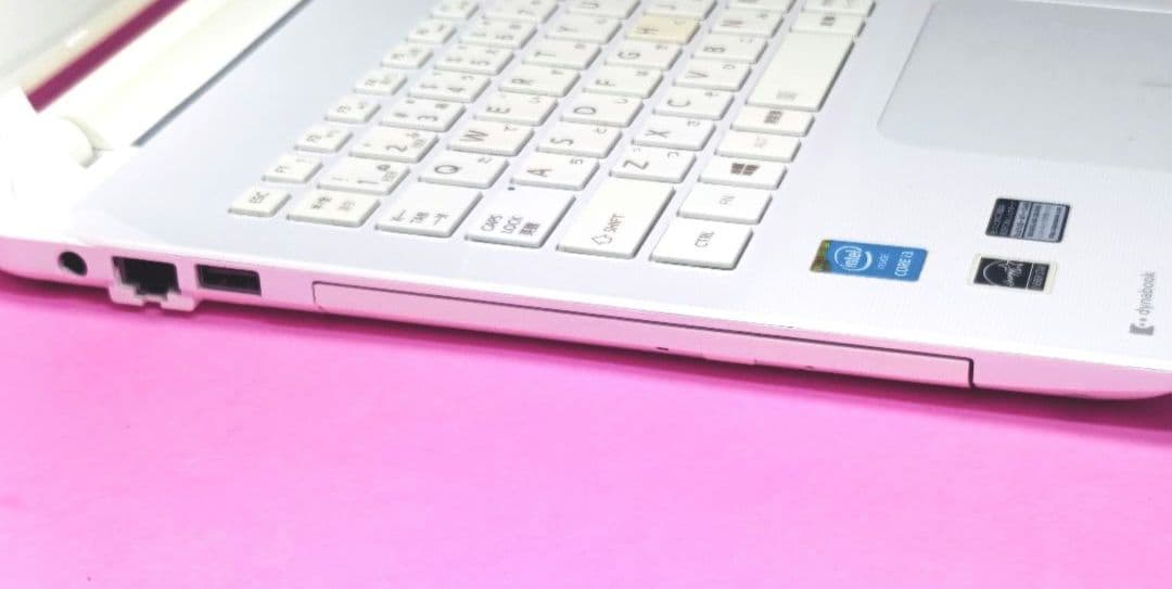 高速SSD256✨8GB✨オフィス✨人気✨薄型✨カメラ付ホワイトノートパソコン