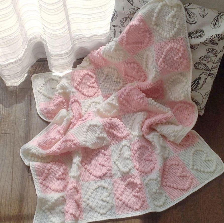 ◆手編みベビーブランケット◆ハートかぎ針編み◆アクリル混ウール◆マルチカバー