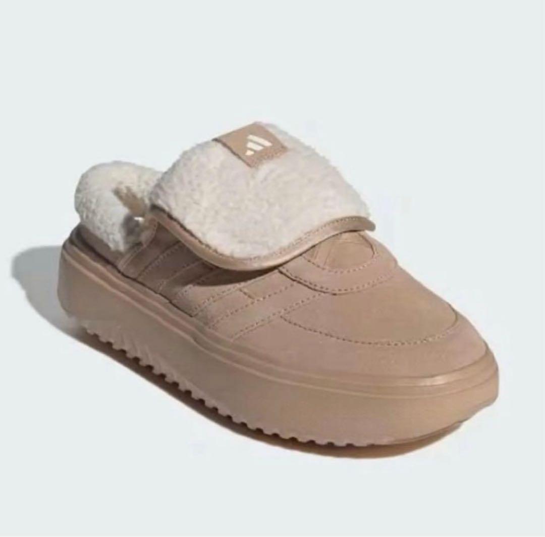 【韓国限定】新品 adidas グランドコートミュール 24.5 ボアサンダル