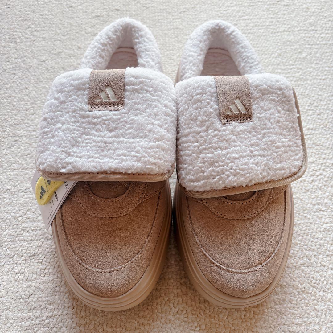 【韓国限定】新品 adidas グランドコートミュール 24.5 ボアサンダル