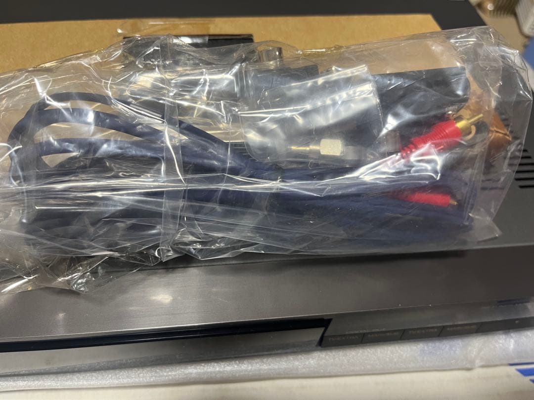 新品TOSHIBA Broadcasting Satellite Tuner