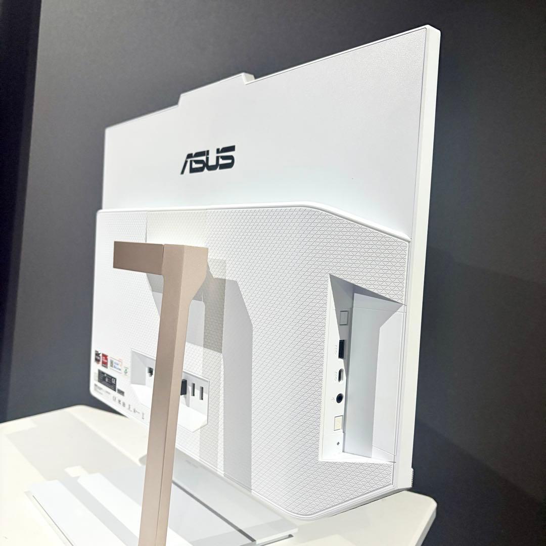 1台限定の極上品！SSD新品！ASUS 一体型デスクトップPC オフィス