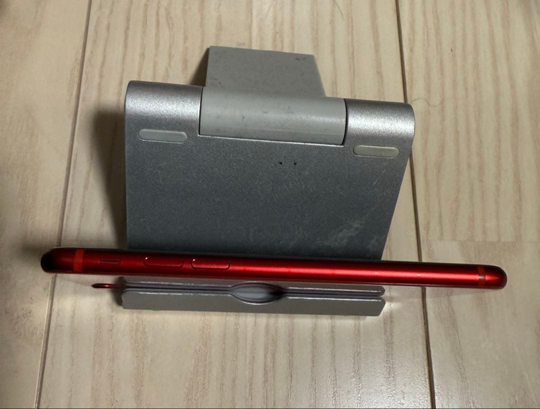 iPhone 8 本体（64GB / ブラック / SIMフリー）