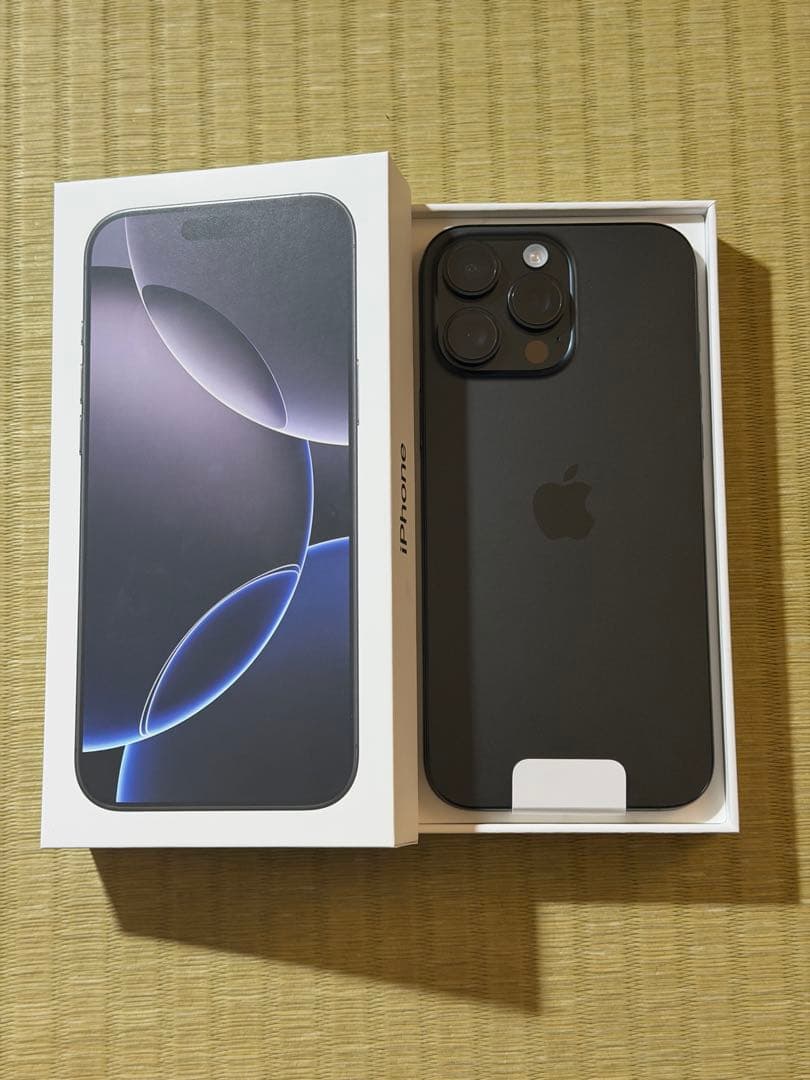iPhone 16 pro max ブラックチタニウム 256GB SIMフリー