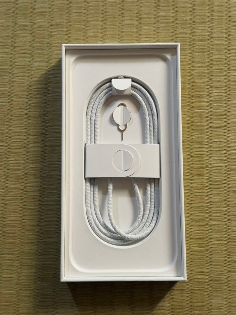 iPhone 16 pro max ブラックチタニウム 256GB SIMフリー