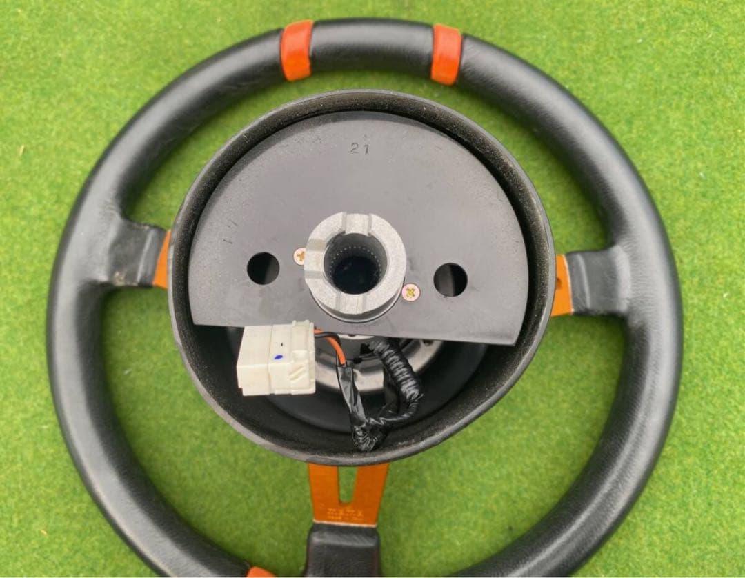 MOMO モモ　DRIFTING ドリフティング　ステアリング　ハンドル