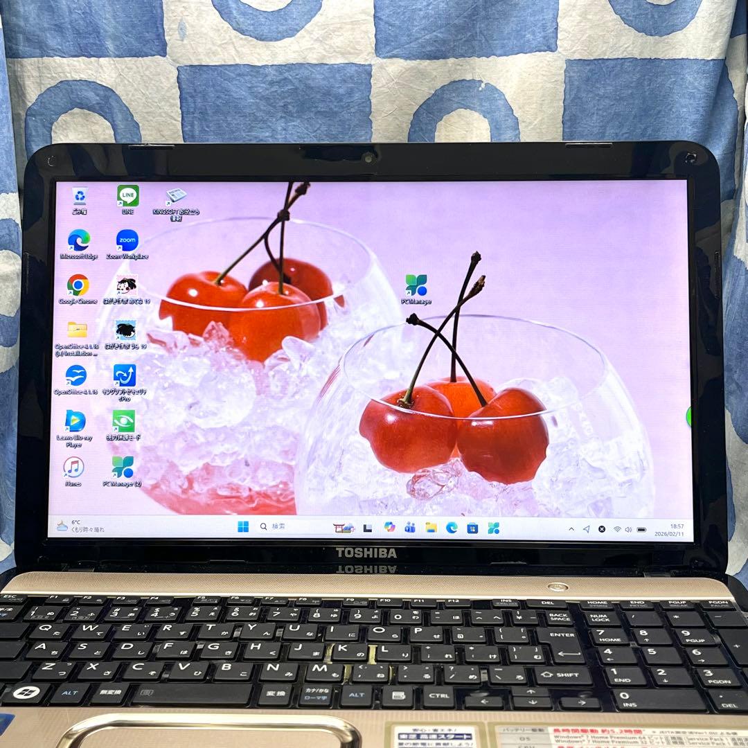 快適SSD☆i7☆美しいゴールドノートパソコン♪ブルーレイ&カメラ付！Win11