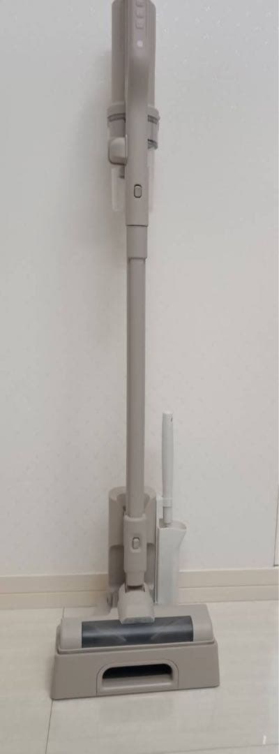 【極美品】アイリスオーヤマ 軽量コードレススティッククリーナー マジカリーナ