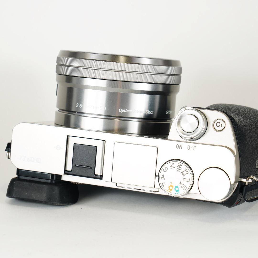 【極美品】SONY ミラーレス 真・α6000 ILCE-6000L シルバー
