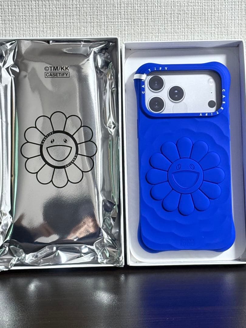 CASETiFY 村上隆コラボフラワー青 iPhone17PROMAXケース