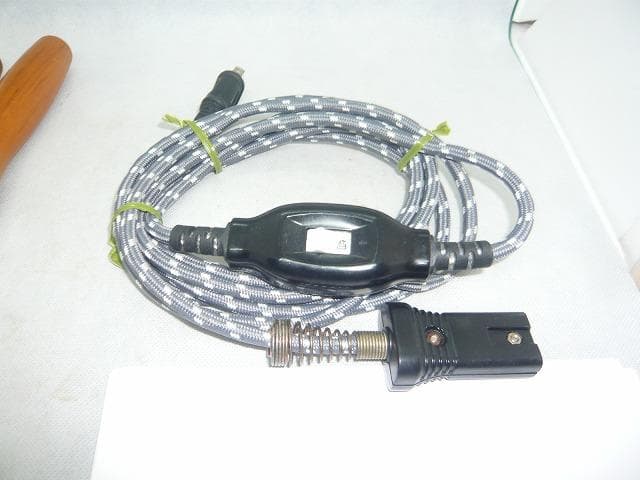 あずき美品　タキイ和裁電化鏝　ランプ付　和裁こて 和裁コテ　　鏝２本付