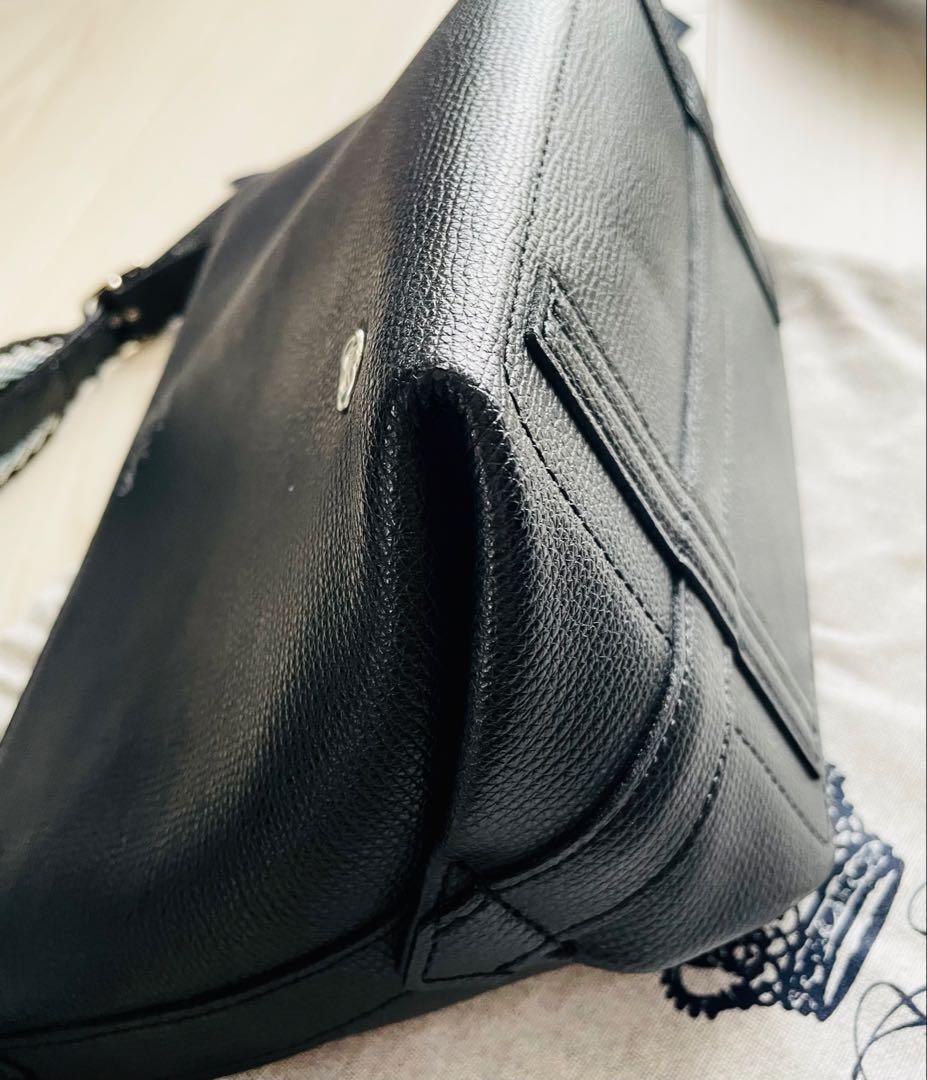 ADMJイタリアンレザー クロスボディーバッグ