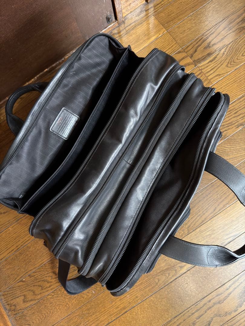 TUMI 超美品 ALPHAナパレザー バッグ 国内正規品ギャランティカード付