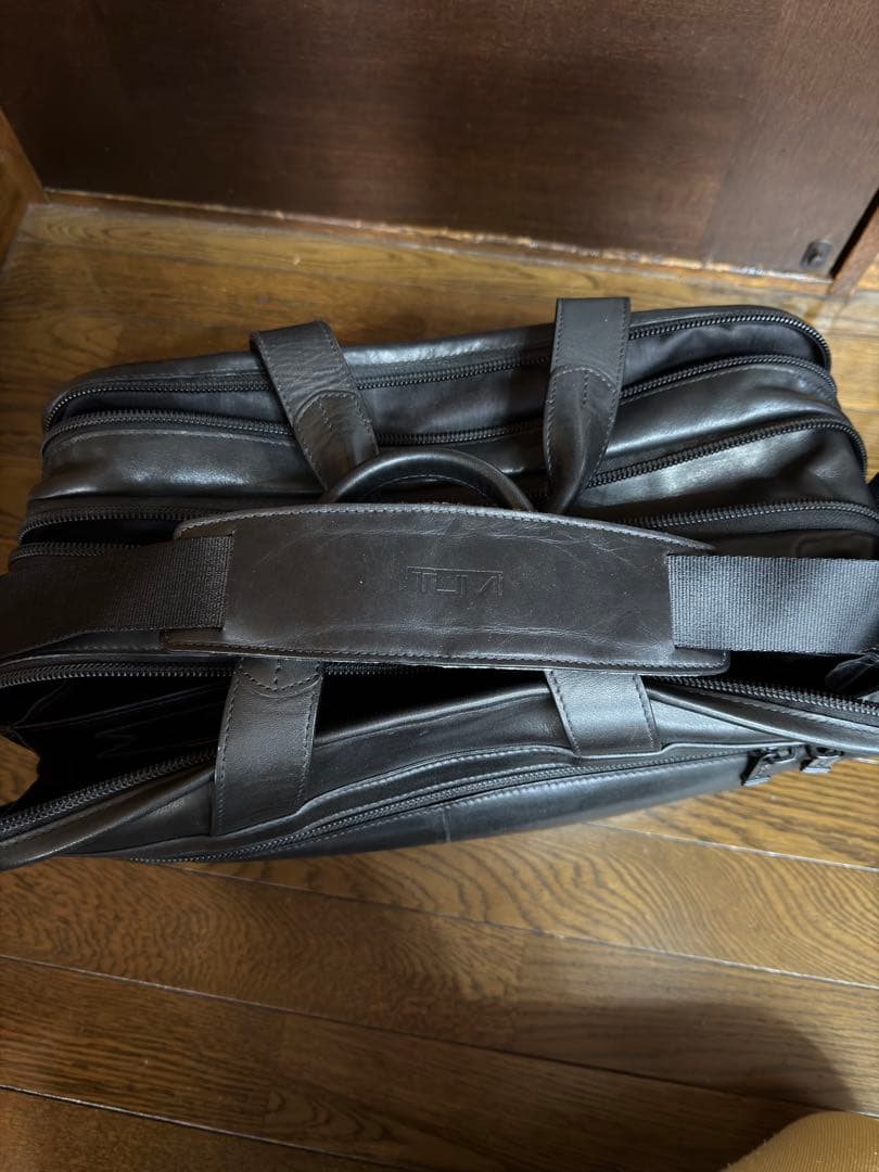 TUMI 超美品 ALPHAナパレザー バッグ 国内正規品ギャランティカード付