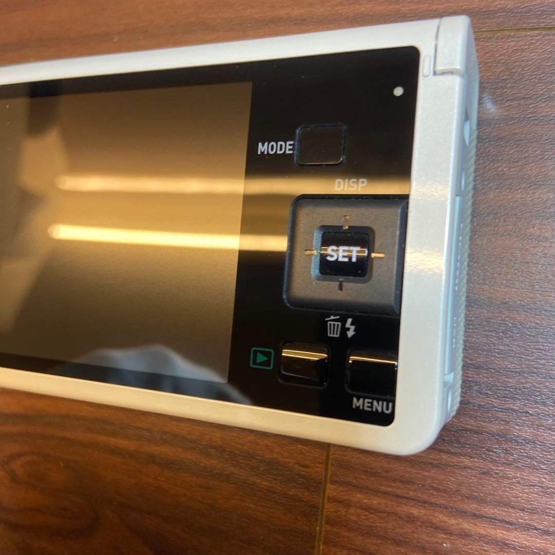 CASIO EXILIM EX-ZR70 デジカメ ほぼ新品 4643