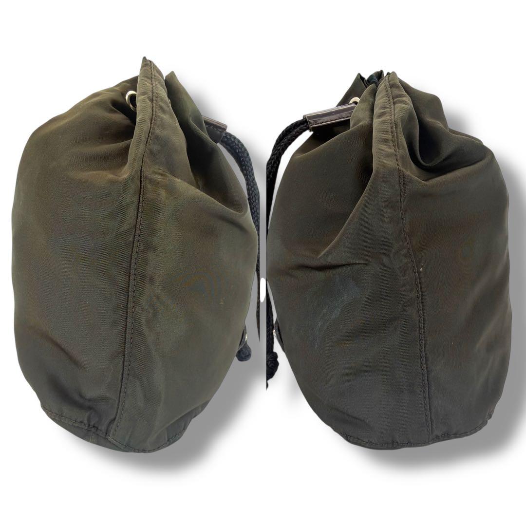 良品 PRADA 巾着ポーチ カーキ ヴィンテージ ナイロン 三角ロゴ