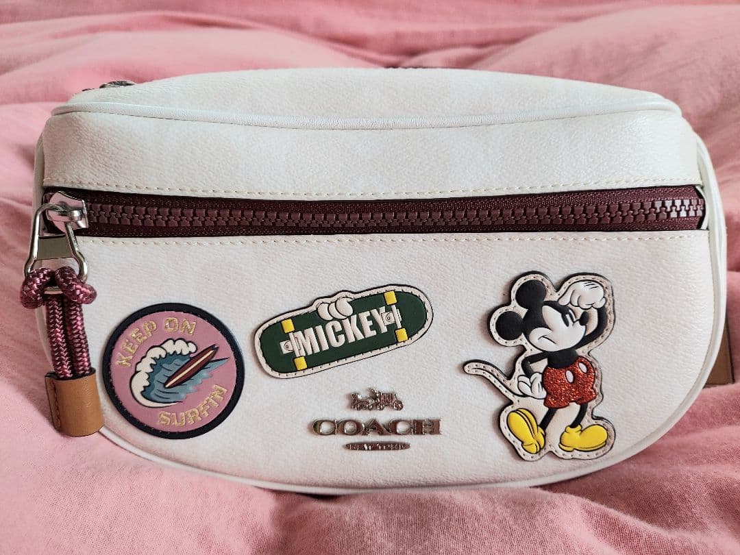 【日本限定】Disney ディズニーCOACHコーチ コラボ ボディバッグ