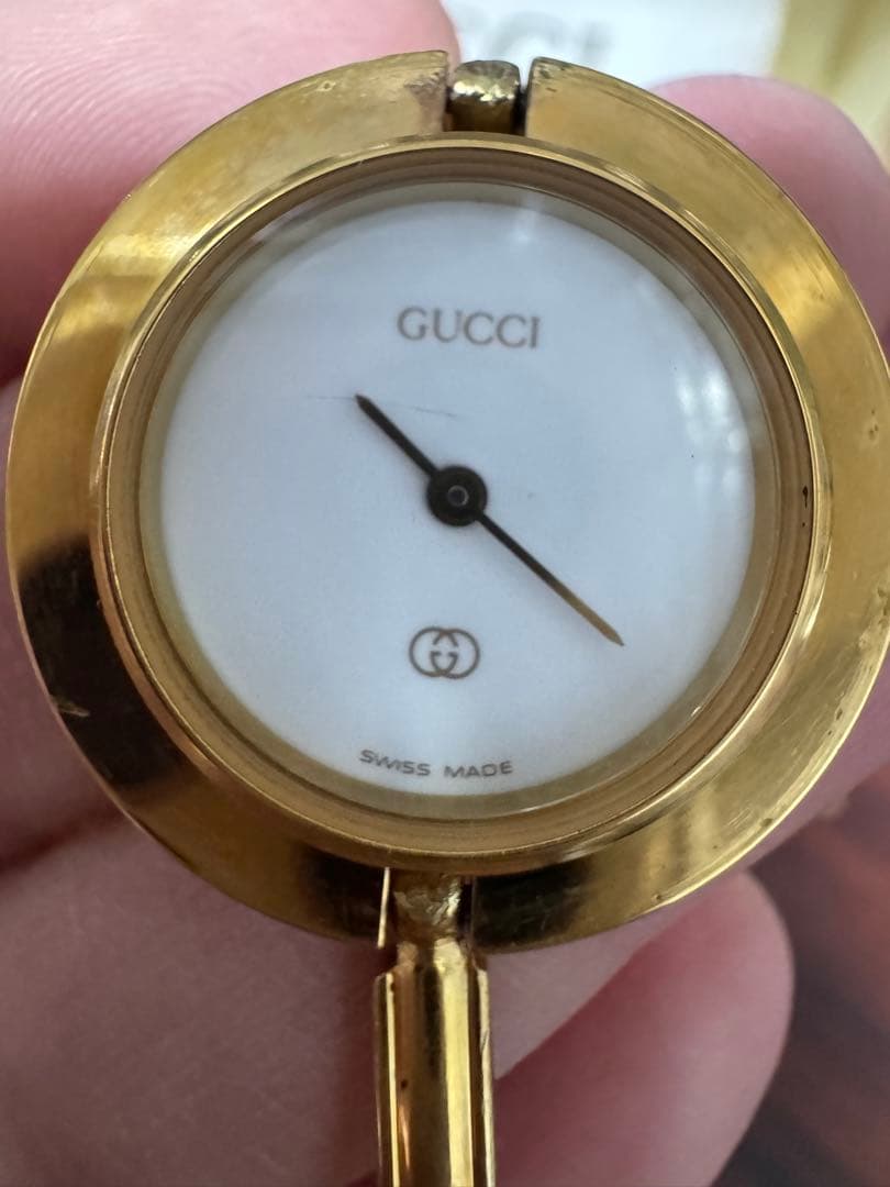 GUCCI チェンジカラー時計