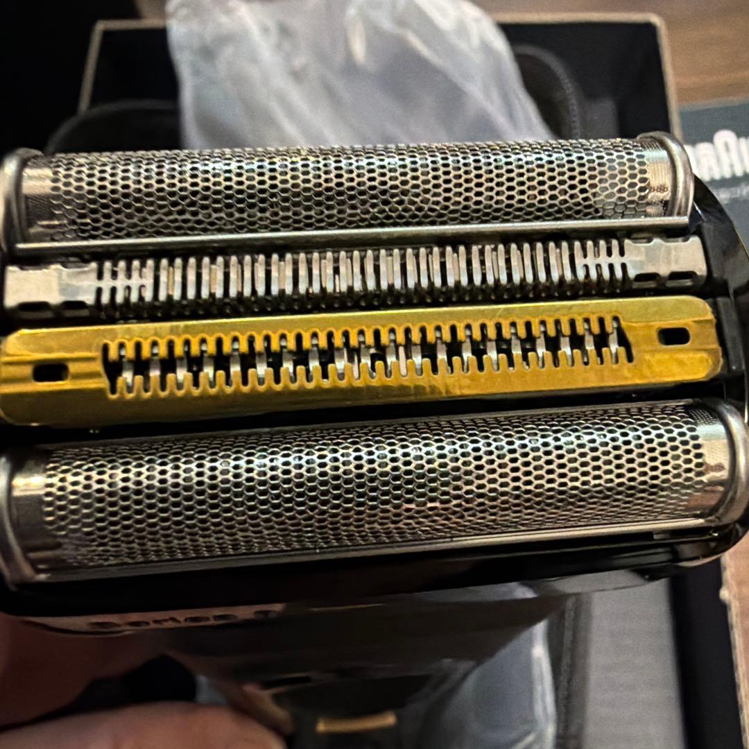 【新品】BRAUN Series 9 Sport+ メンズシェーバー　洗浄液付き