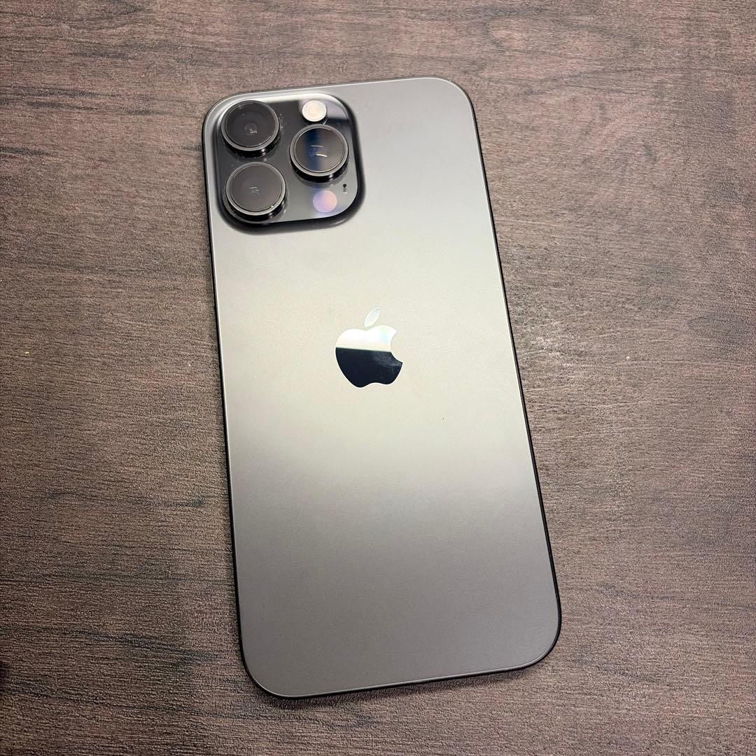 Apple iPhone 16 Pro Maxブラックチタニウム　256GB