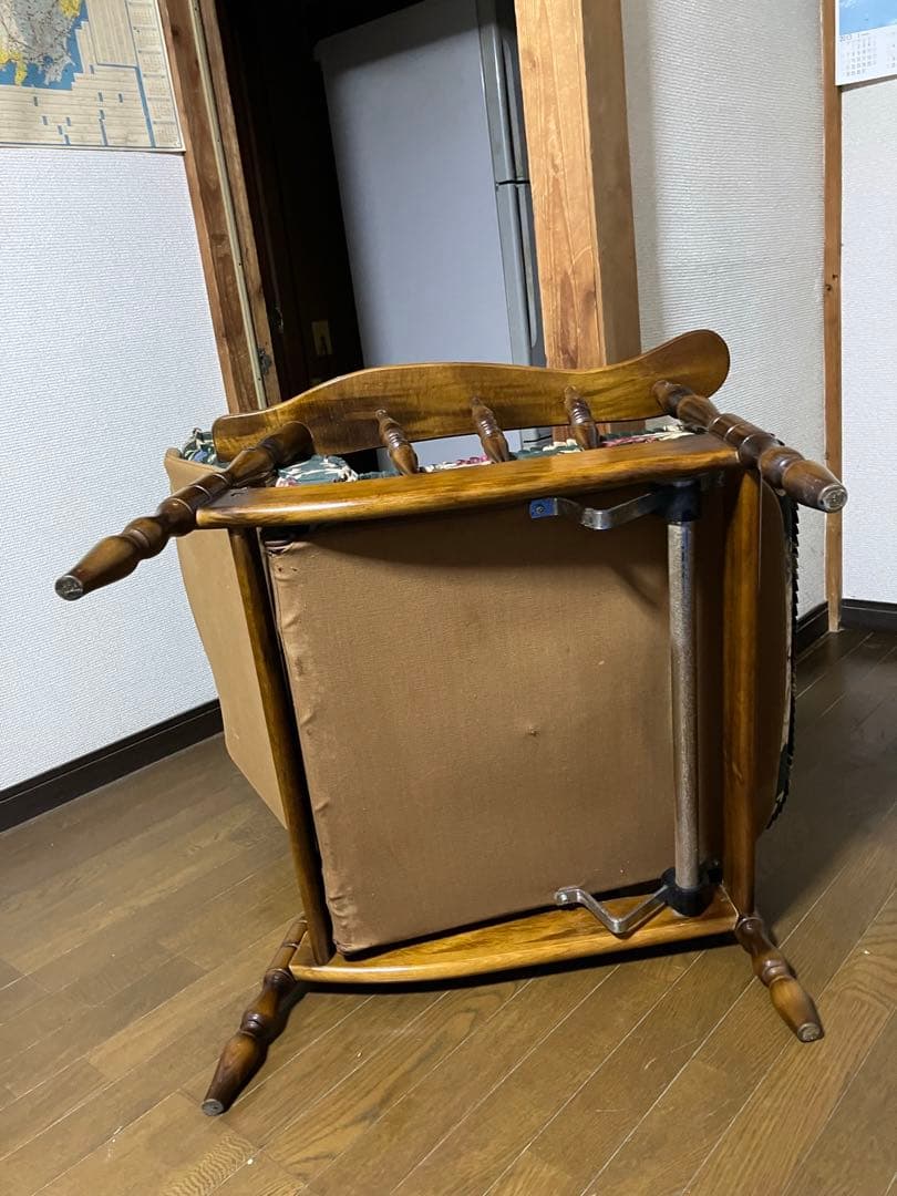 カリモク　コロニアル　クラシック花柄1人掛けソファ　2脚