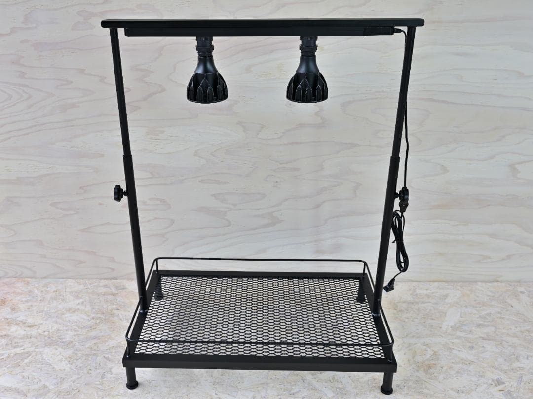 アイアンシェルフ　卓上プランタースタンド　植物棚　アガベなど多肉植物に