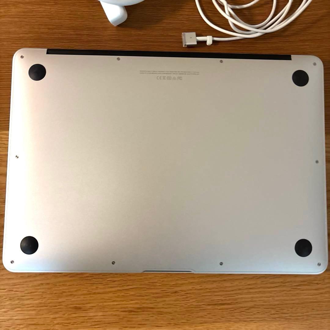 Apple MacBook Air 2017 256GB Intel 13インチ