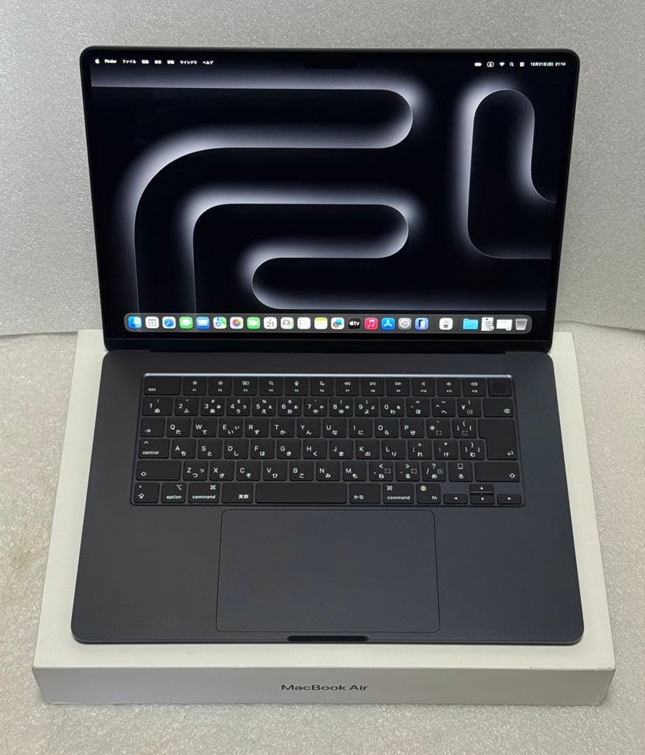 極美品　バッテリー100%　充放電回数27回　MacBook Air 15 M3