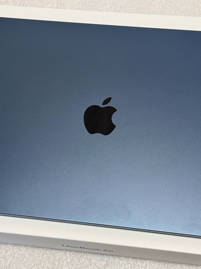 極美品　バッテリー100%　充放電回数27回　MacBook Air 15 M3