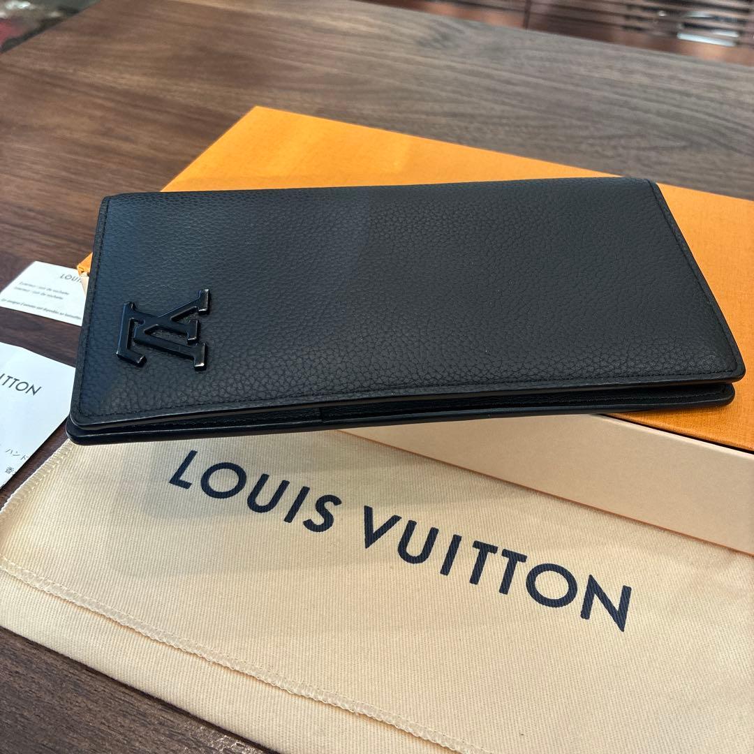ルイ・ヴィトン （Louis Vuitton）のブラザ・ウォレット（長財布）