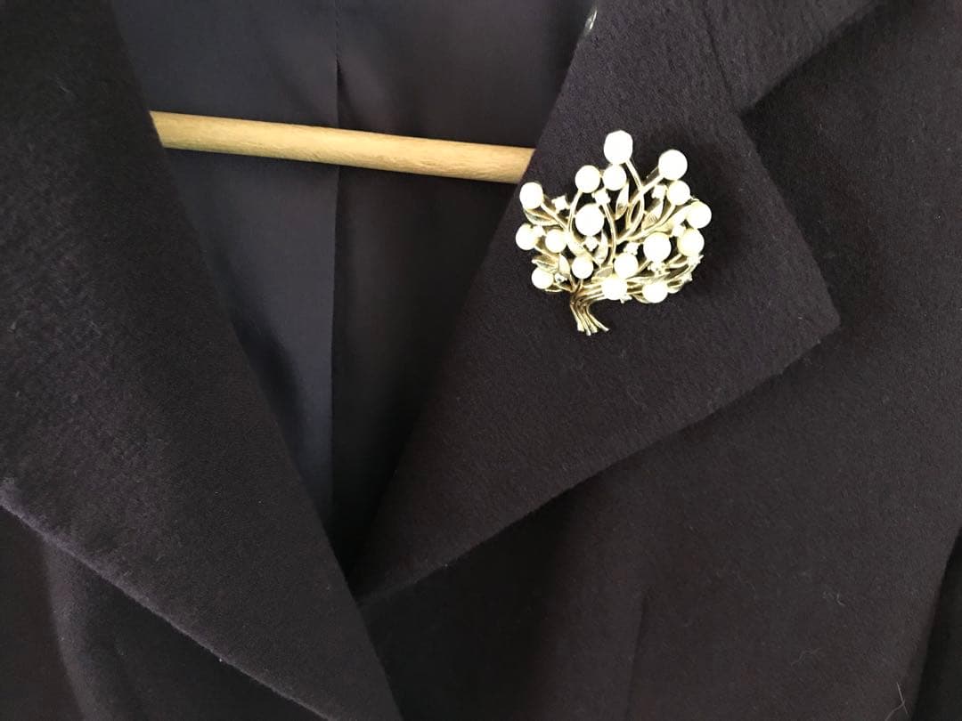 きらびやかな本真珠　豪華フラワーデザインのブローチ