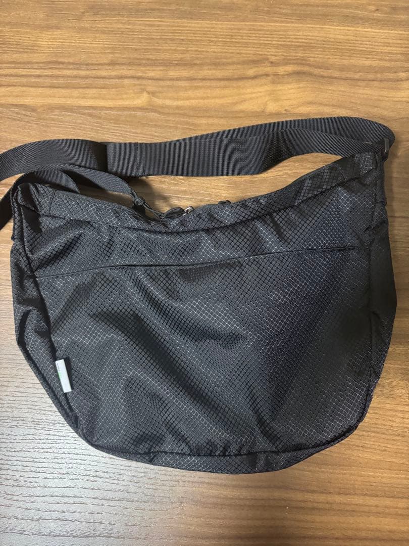 【新品未使用】 Supreme ブラック メッセンジャーバッグ