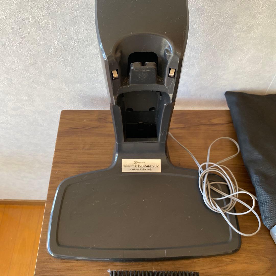 エレクトロラックス コードレス掃除機 サテンホワイト ZB3425BL