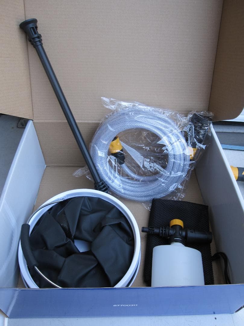 美品★RYOBI 充電式 ポータブル洗浄機 KSW-1800L1