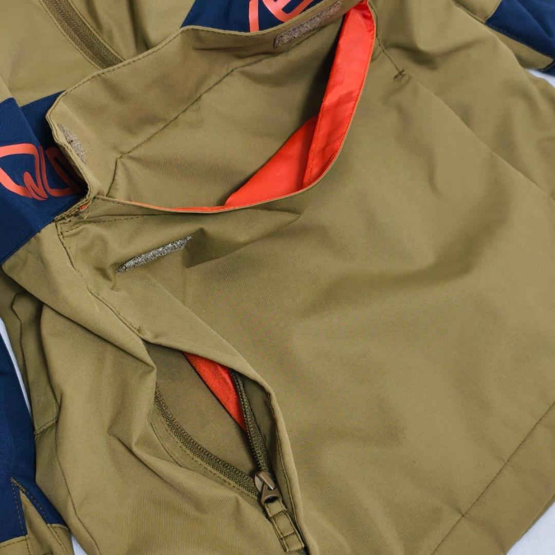 【最終値下】未使用級 QUIKSILVER スノボウェア 上下セット 130