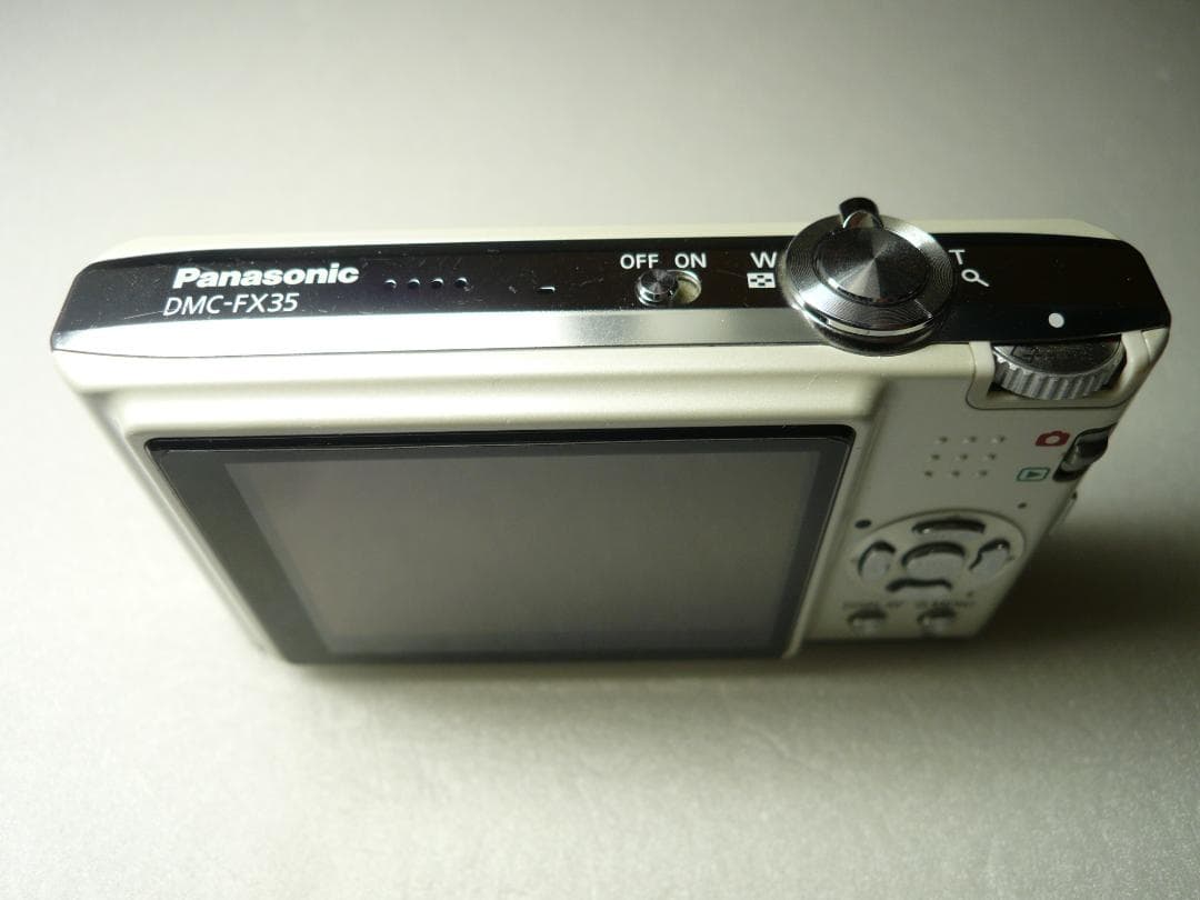 LUMIX★DMC-FX35⭕️安心の実働品★光学４倍★1010万画素★珍しい白