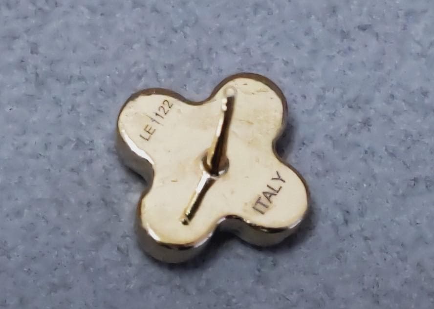 LOUIS VUITTONルイヴィトン　LE1122 　ピアス片耳用　40401