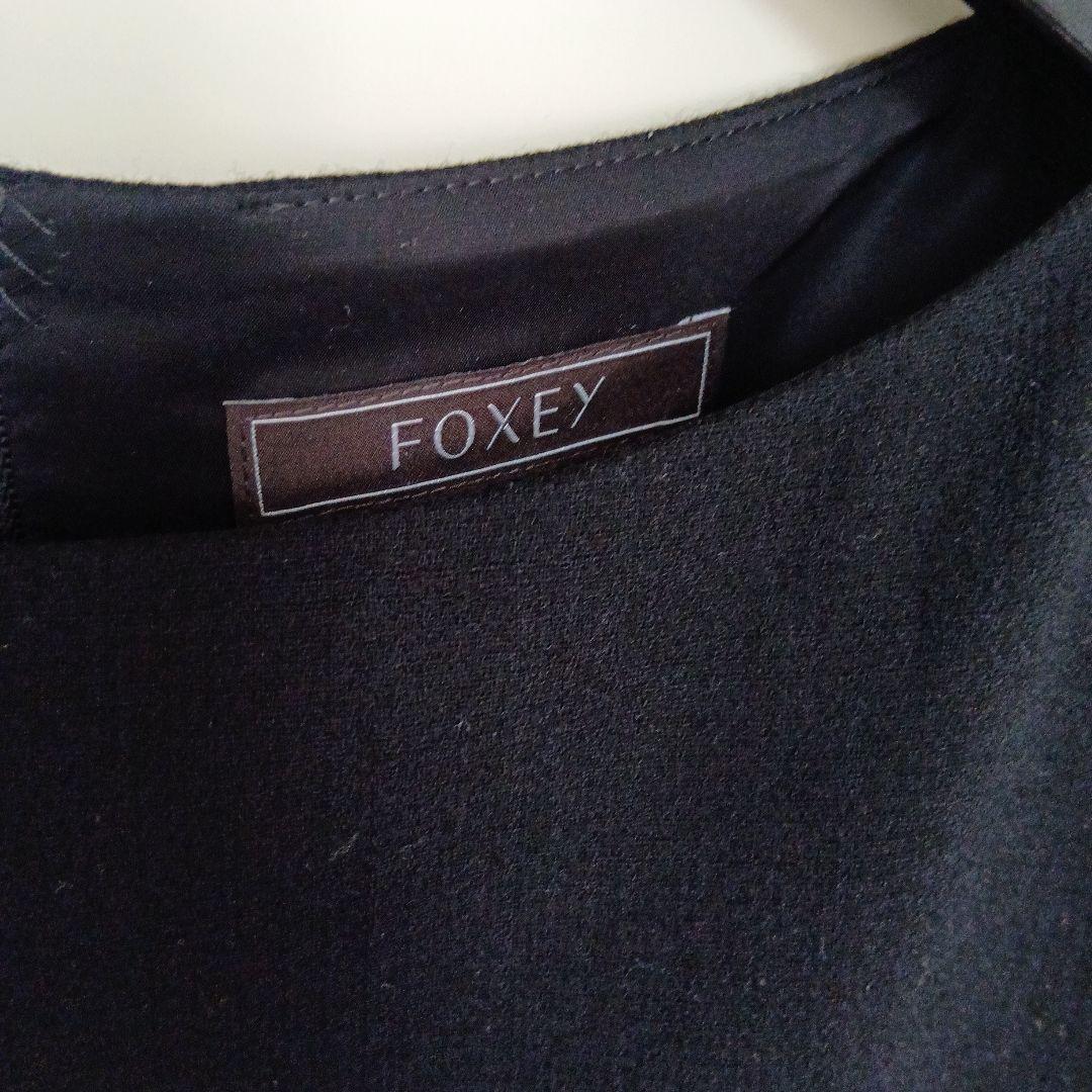 FOXEY 黒 ノースリーブ ひざ丈ワンピース
