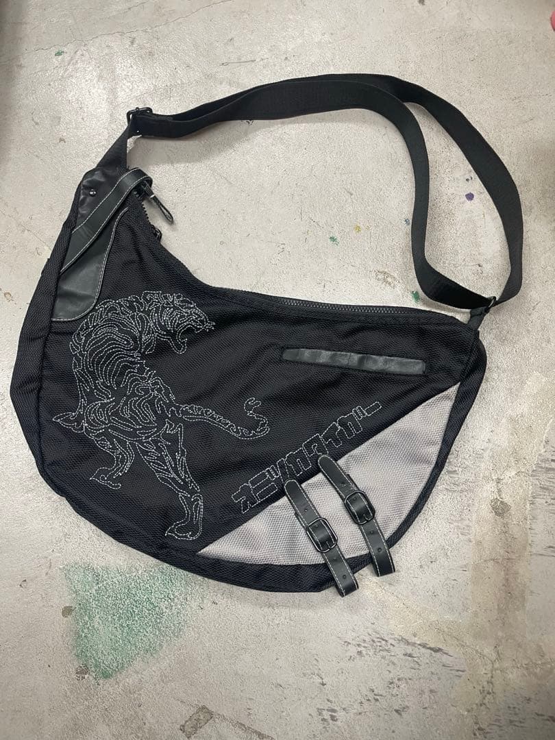 00s オニツカタイガー　ショルダーバック　メッセンジャーバック　黒　タイガー