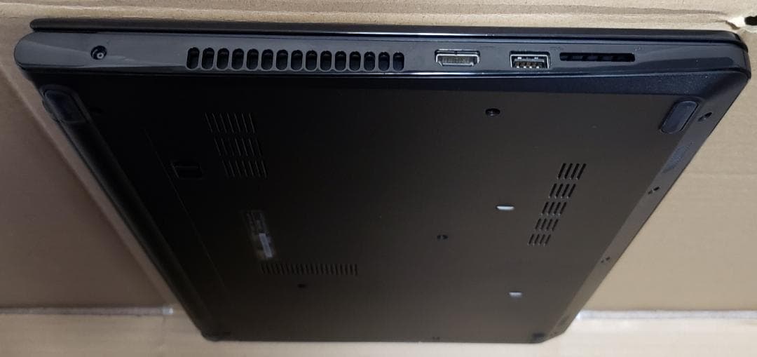 Dell Inspiron 15 3000シリーズ 3552