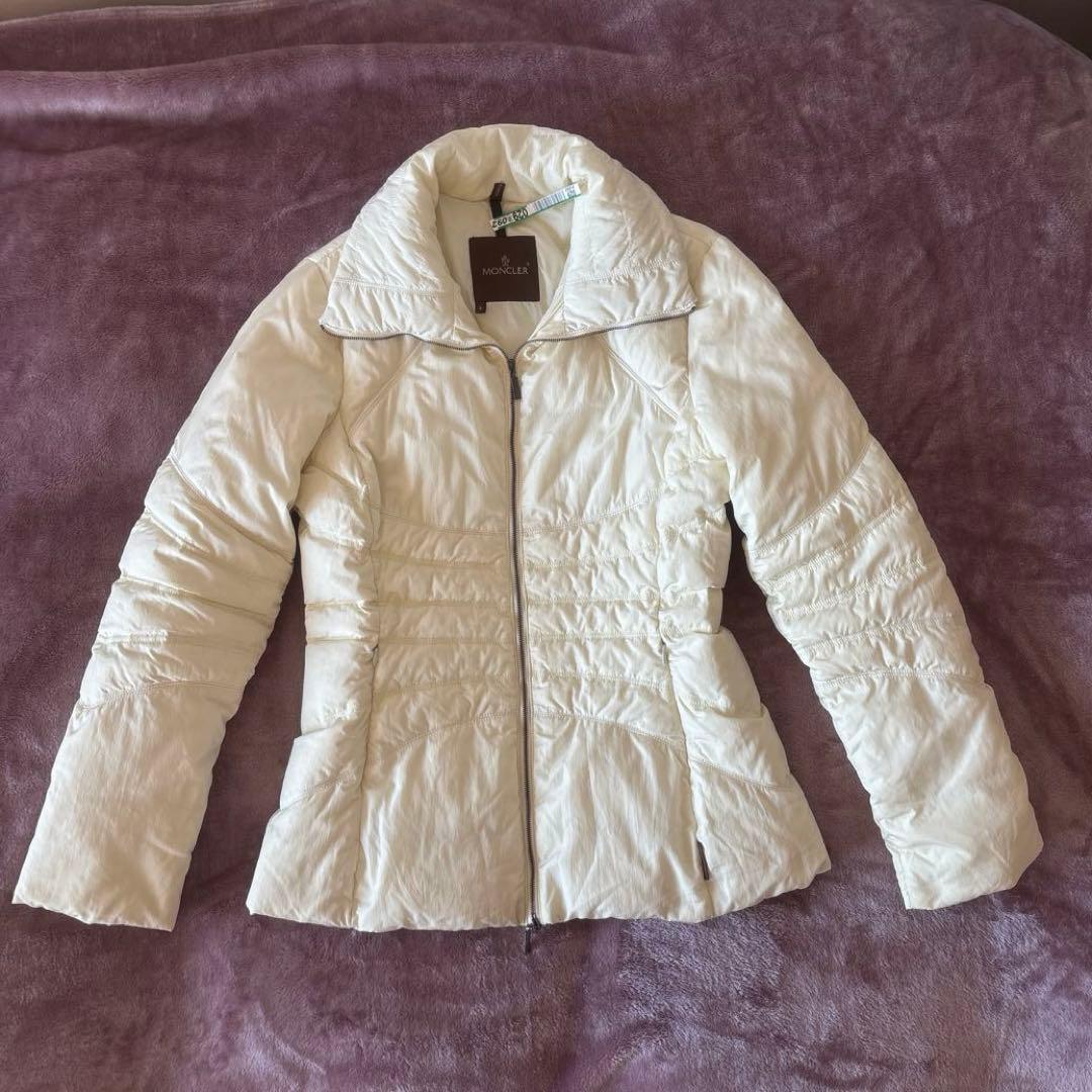 モンクレール　オフホワイト　薄手ダウン　茶タグ　サイズ3
