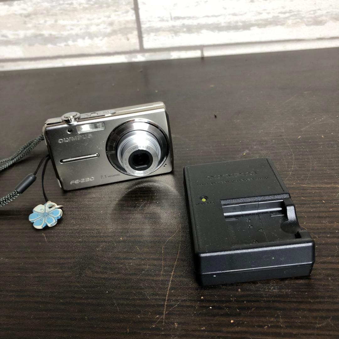 OLYMPUS FE-230 コンパクトカメラ　デジカメ