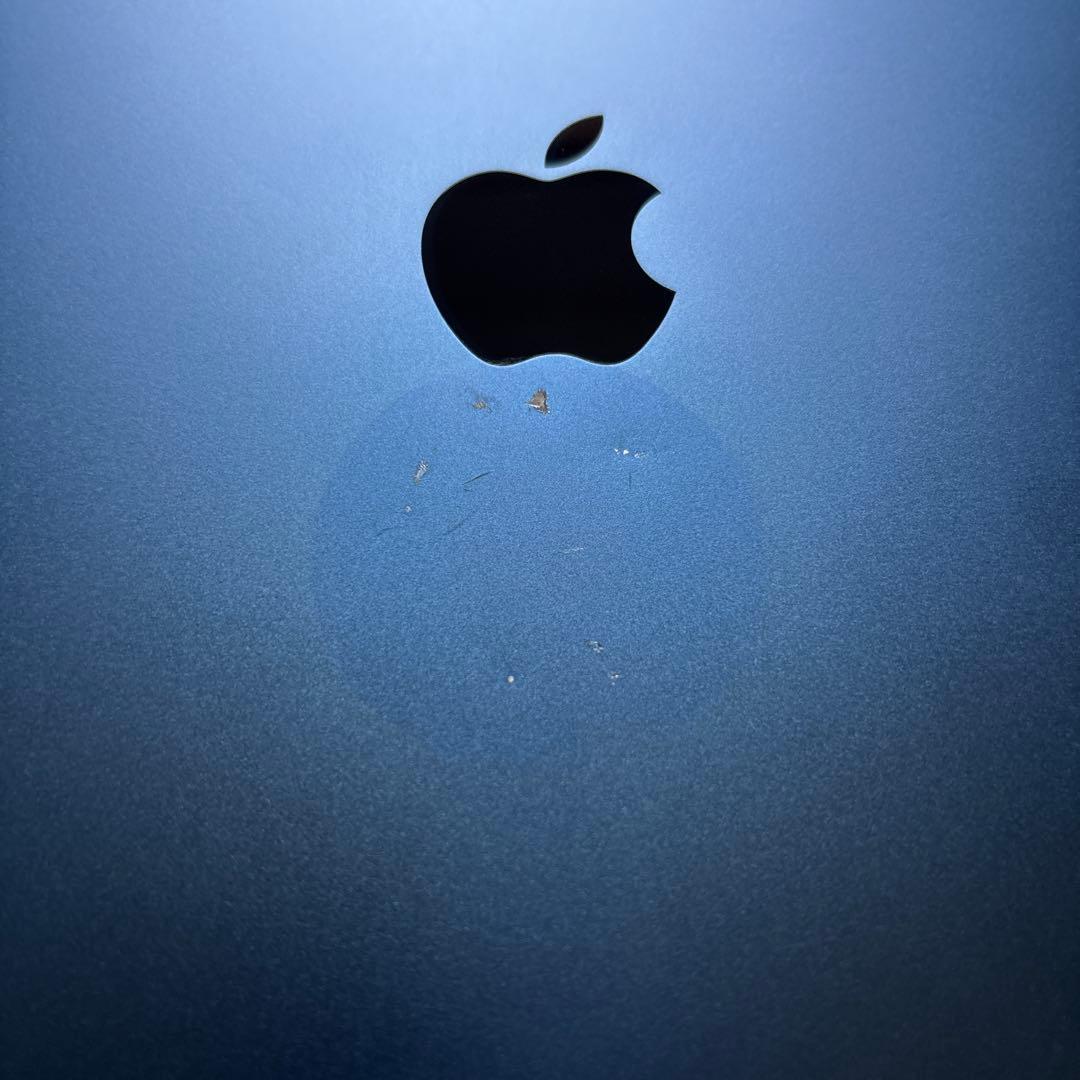 iPad 第10世代 64GB ブルー　傷、画面焼け有り