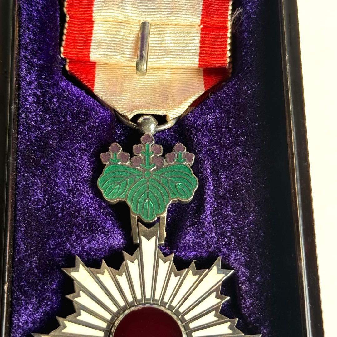 K*N様 勲六等単光旭日章 旧日本軍 金文字共箱付 勲章【NN1130-1】