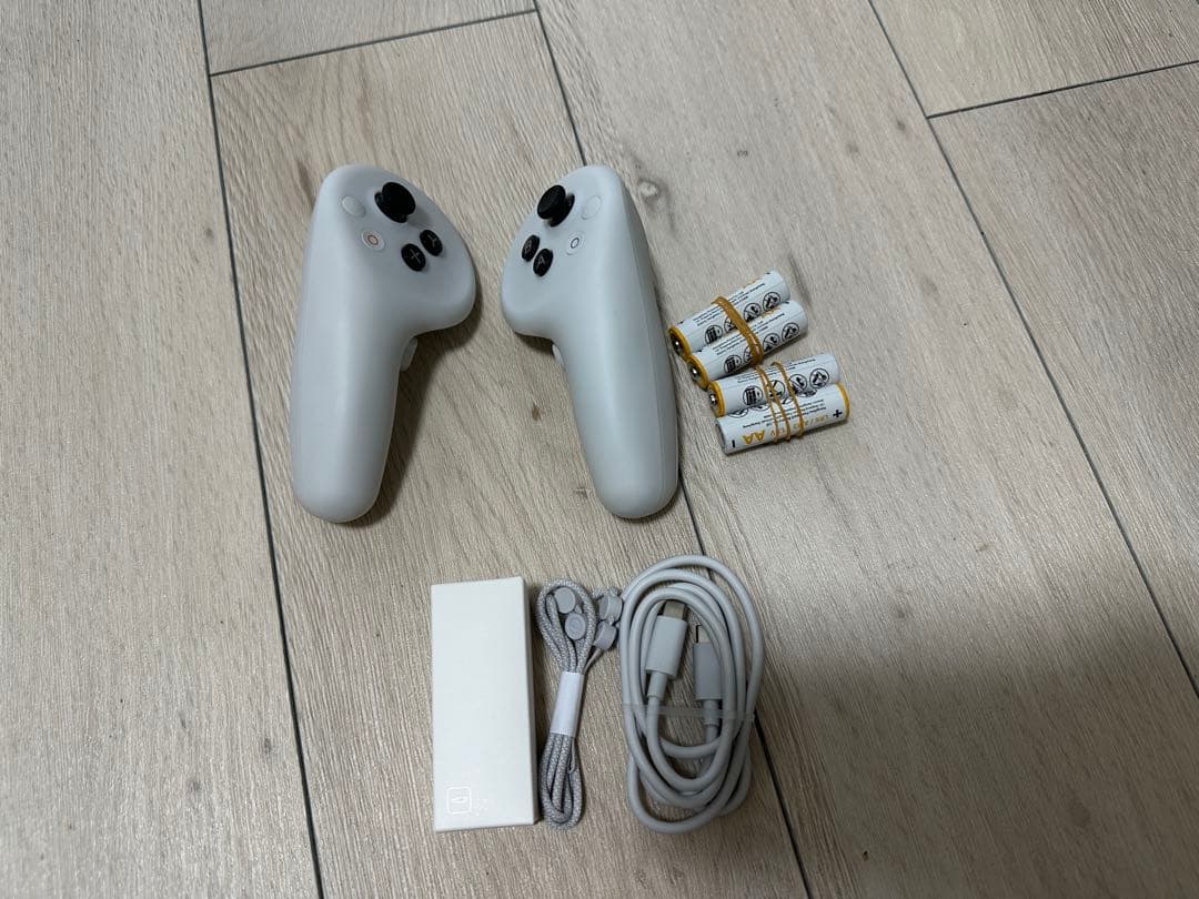 中古PICO 4 Ultra & 新品PICO Motion Tracker