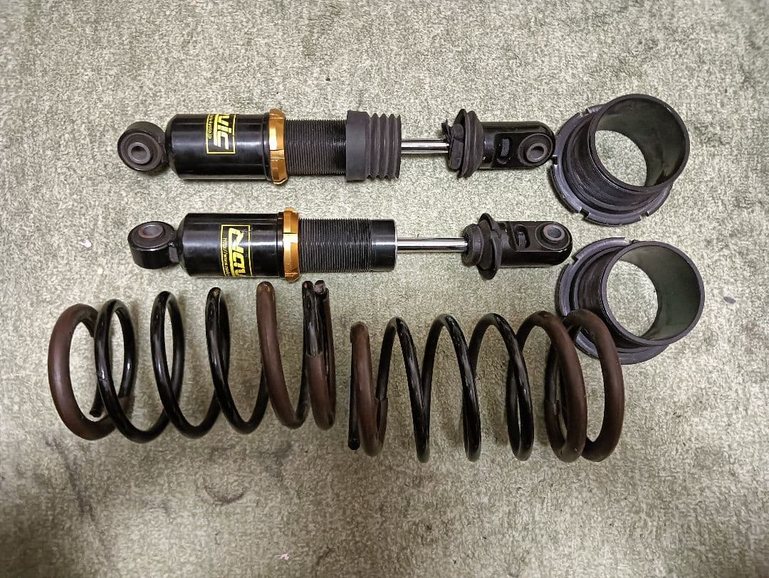 ナビック　リア　車高調